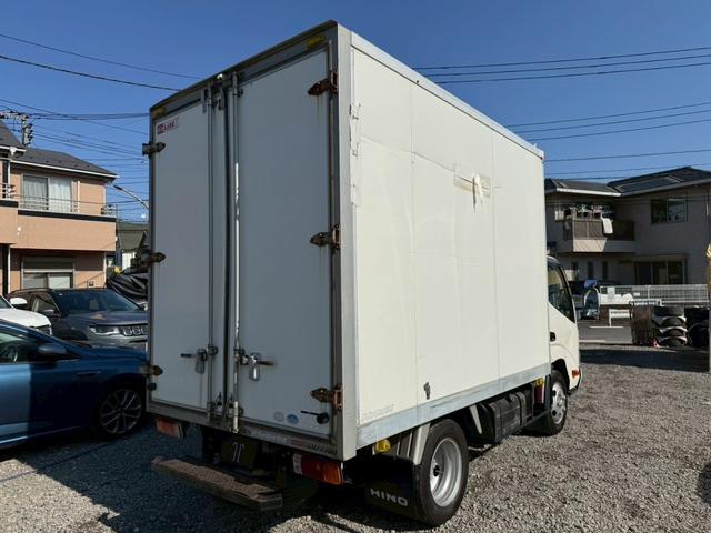 デュトロハイブリッド パネルバン/2tショート/ハイブリッド/オートマチック/バックカメラ/ラッシングレール3段/室内長さ300/幅176/高さ206/(9枚目)