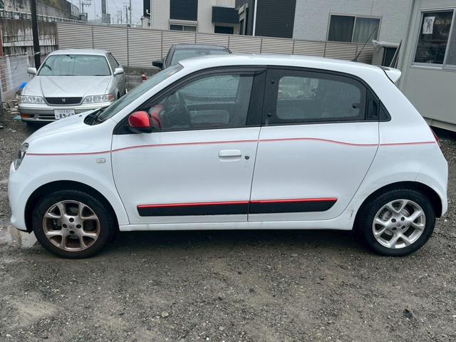 トゥインゴ プレイ メモリーナビ/ワンオーナー/TV/コーナーセンサー/ETC/クルーズコントロール/アイドリングストップ/(4枚目)