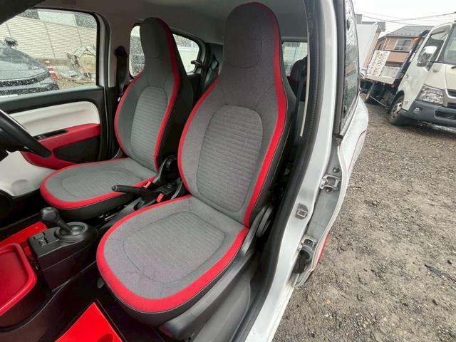 トゥインゴ プレイ メモリーナビ/ワンオーナー/TV/コーナーセンサー/ETC/クルーズコントロール/アイドリングストップ/(16枚目)