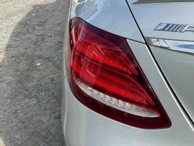 Eクラス E63 S 4マチック+ サンルーフ/ツインルーフ/フルセグTV/Bluetooth/Burmester/パドルシフト/ステアリングリモコン/ETC/シートヒーター/(21枚目)