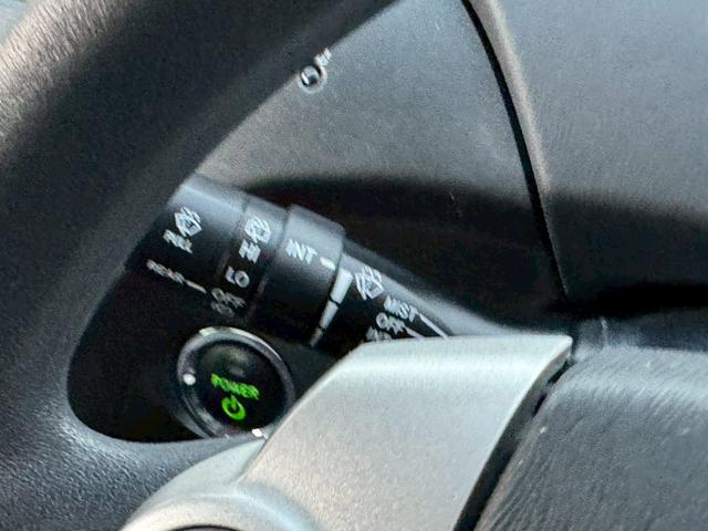 プリウス Ｓ　雹害車／ビルトインＥＴＣ／ステアリングリモコン／電動格納ミラー／ＣＤ／ＡＵＸ／（34枚目）