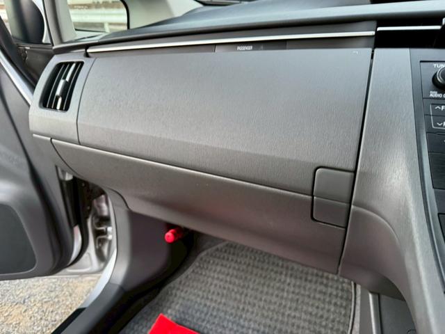 プリウス Ｓ　雹害車／ビルトインＥＴＣ／ステアリングリモコン／電動格納ミラー／ＣＤ／ＡＵＸ／（41枚目）