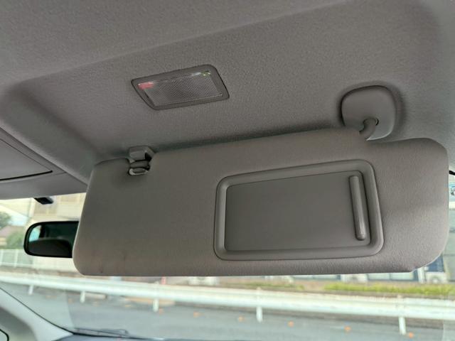 プリウス Ｓ　雹害車／ビルトインＥＴＣ／ステアリングリモコン／電動格納ミラー／ＣＤ／ＡＵＸ／（44枚目）