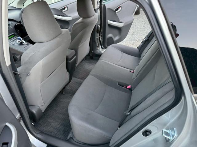 プリウス Ｓ　雹害車／ビルトインＥＴＣ／ステアリングリモコン／電動格納ミラー／ＣＤ／ＡＵＸ／（49枚目）