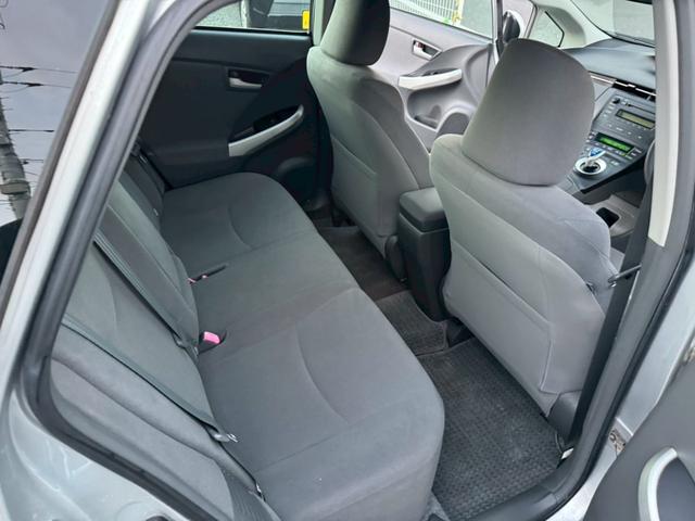 プリウス Ｓ　雹害車／ビルトインＥＴＣ／ステアリングリモコン／電動格納ミラー／ＣＤ／ＡＵＸ／（53枚目）