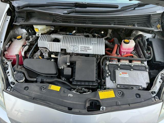 プリウス Ｓ　雹害車／ビルトインＥＴＣ／ステアリングリモコン／電動格納ミラー／ＣＤ／ＡＵＸ／（60枚目）