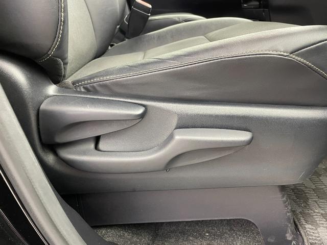 ノア ハイブリッドＳｉ　純正メモリナビ　バックカメラ　衝突被害軽減システム　車線逸脱警報　クルーズコントロール　フリップダウンモニター　両側パワースライドドア　横滑り防止　ＥＴＣ　ＬＥＤヘッドライト　フォグランプ（52枚目）