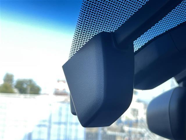 クラウンハイブリッド アスリートG 純正ナビ(フルセグTV/BT/CD/DVD/FM/AM) バックカメラ 衝突被害軽減システム 車線逸脱警報 クルーズコントロール サンルーフ レザーシート 横滑り防止装置シートヒーターベンチレーション(6枚目)