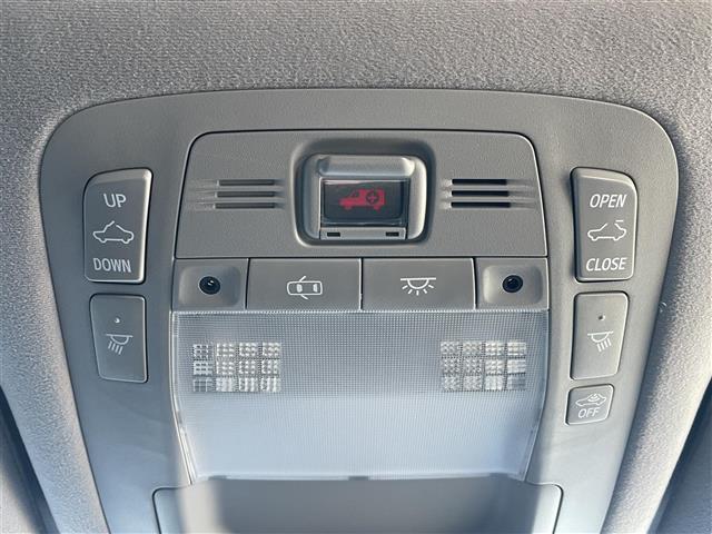 クラウンハイブリッド アスリートG 純正ナビ(フルセグTV/BT/CD/DVD/FM/AM) バックカメラ 衝突被害軽減システム 車線逸脱警報 クルーズコントロール サンルーフ レザーシート 横滑り防止装置シートヒーターベンチレーション(19枚目)