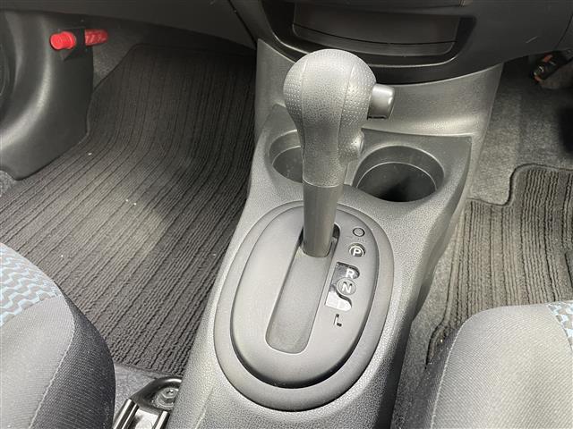 ノート Ｘ　エアロスタイルエマージェンシーブレーキパッケージ　純正メモリナビ／フルセグＴＶ／Ｂｌｕｅｔｏｏｔｈ／ＣＤ／ＤＶＤ／ＦＭ／ＡＭ／バックカメラ／衝突被害軽減システム／車線逸脱警報／横滑り防止装置／ＥＴＣ／アイドリングストップ／電動格納ミラー／禁煙車（16枚目）