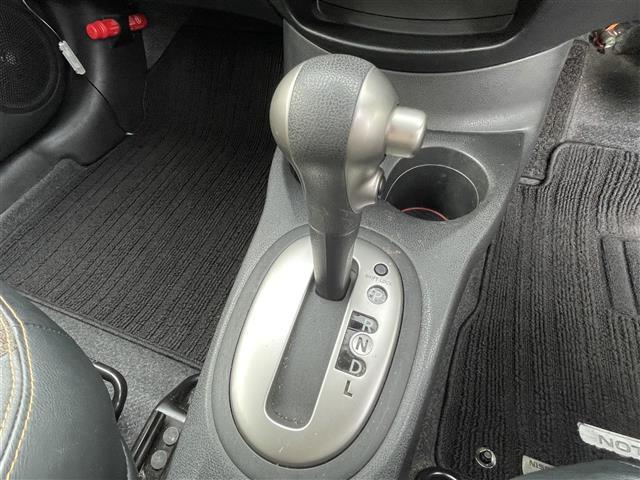 ノート メダリスト　エマージェンシーブレーキパッケージ　純正７インチナビ／エマージェンシーブレーキ／全周囲カメラ／衝突被害軽減システム／車線逸脱警報／ハーフレザーシート／横滑り防止装置／ＥＴＣ／アイドリングストップ／オートライト／純正１５インチＡＷ／禁煙車（5枚目）