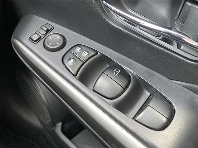 キックス Ｘ　純正９インチナビ／プロパイロット／全周囲カメラ／ナビ連動ドライブレコーダー／ブラインドスポットモニター／衝突被害軽減システム／ステアリングヒーター／デジタルインナーミラー／シートヒーター／純正１７ＡＷ（14枚目）