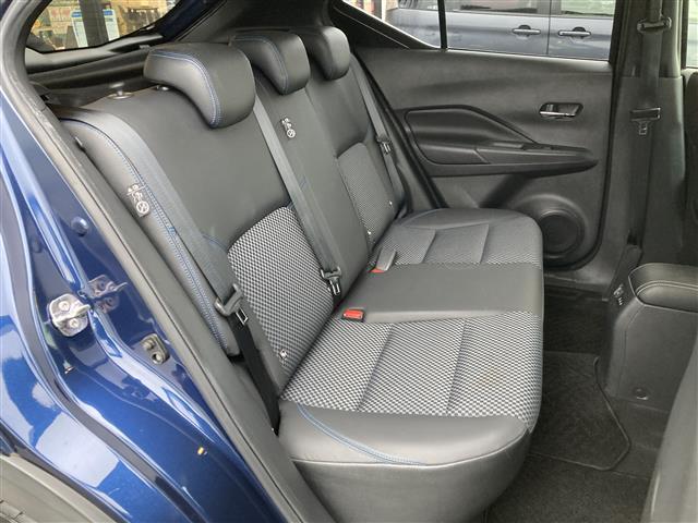 キックス Ｘ　純正９インチナビ／プロパイロット／全周囲カメラ／ナビ連動ドライブレコーダー／ブラインドスポットモニター／衝突被害軽減システム／ステアリングヒーター／デジタルインナーミラー／シートヒーター／純正１７ＡＷ（21枚目）