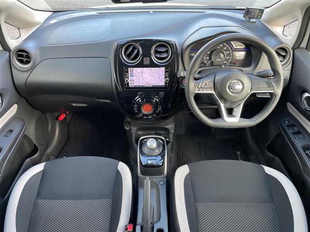 ノート e-パワー X 純正メモリナビ/フルセグTV/全周囲カメラ/デジタルインナーミラー/ドライブレコーダー前後/衝突被害軽減システム/車線逸脱警報/横滑り防止装置/ETC/禁煙車(2枚目)