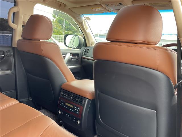 ランドクルーザー ZX ブルーノクロス サンルーフ/フリップダウンモニター/エアサス/純正HDDナビ/全周囲カメラ/デジタルインナーミラー/パーキングアシスト/エアーシート/バック・フロント・サイドカメラ/ウッドステアリング/冷蔵庫/(22枚目)