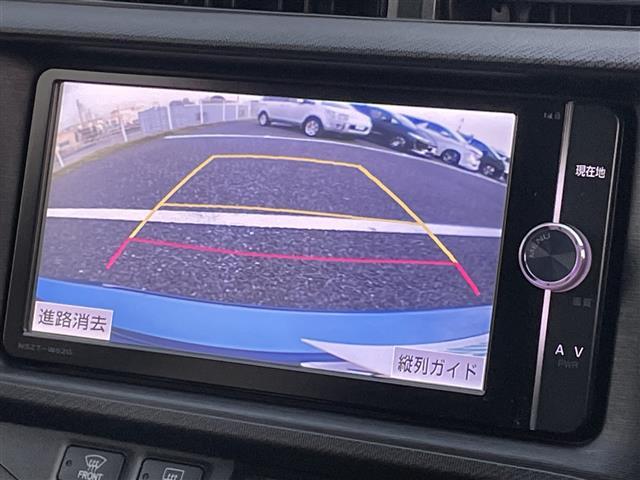 アクア Gブラックソフトレザーセレクション 純正メモリナビ/フルセグTV/バックカメラ/ルーフラッピング/レザーシート/ETC/アイドリングストップ/オートライト/ウィンカーミラー/電動格納ミラー/社外15インチAW/ローダウン/禁煙車(3枚目)