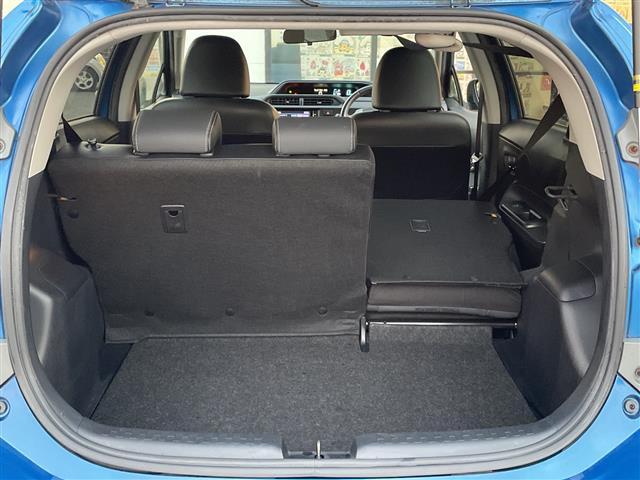 アクア Gブラックソフトレザーセレクション 純正メモリナビ/フルセグTV/バックカメラ/ルーフラッピング/レザーシート/ETC/アイドリングストップ/オートライト/ウィンカーミラー/電動格納ミラー/社外15インチAW/ローダウン/禁煙車(34枚目)