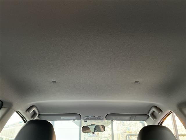 アクア Gブラックソフトレザーセレクション 純正メモリナビ/フルセグTV/バックカメラ/ルーフラッピング/レザーシート/ETC/アイドリングストップ/オートライト/ウィンカーミラー/電動格納ミラー/社外15インチAW/ローダウン/禁煙車(35枚目)