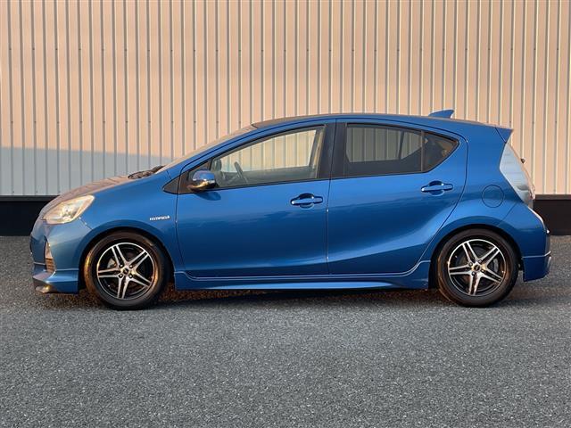 アクア Gブラックソフトレザーセレクション 純正メモリナビ/フルセグTV/バックカメラ/ルーフラッピング/レザーシート/ETC/アイドリングストップ/オートライト/ウィンカーミラー/電動格納ミラー/社外15インチAW/ローダウン/禁煙車(38枚目)