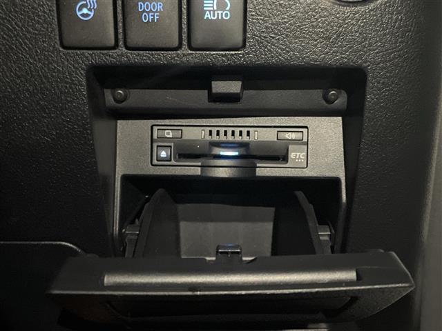 アルファード 2.5S Cパッケージ 純正9インチディスプレイオーディオナビキット付き/サンルーフ/フリップダウンモニター/両側電動/デジタルインナーミラー/エアシート/前後ドラレコ/BSM/バックカメラ/ETC/スペアキー/フルセグTV(19枚目)