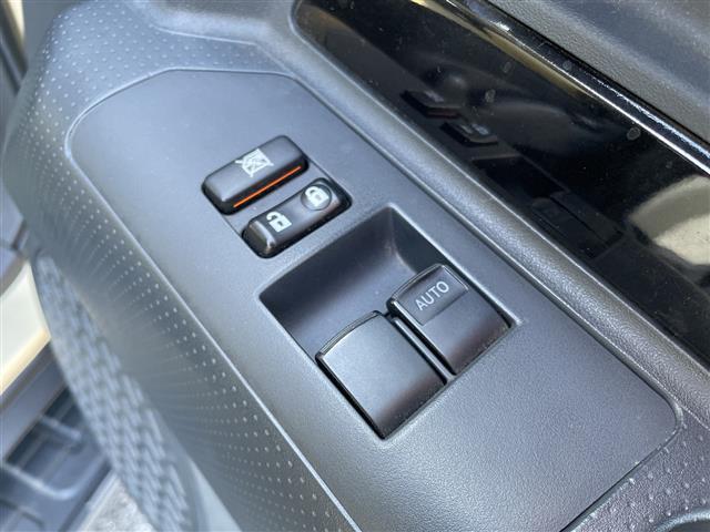 FJクルーザー ファイナルエディション 純正SDナビ/フルセグTV/バックカメラ/クルーズコントロール/横滑り防止装置/ETC/フォグランプ/電動格納ミラー/純正20インチAW/シートリフター/フロアマット/コーナーセンサー/(10枚目)