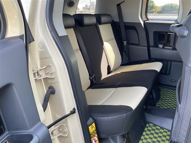 FJクルーザー ファイナルエディション 純正SDナビ/フルセグTV/バックカメラ/クルーズコントロール/横滑り防止装置/ETC/フォグランプ/電動格納ミラー/純正20インチAW/シートリフター/フロアマット/コーナーセンサー/(25枚目)