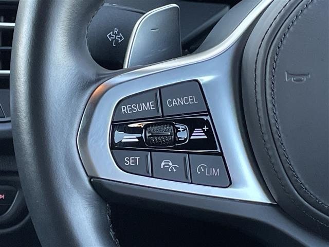 1シリーズ M135i xDrive 10インチiDriveナビ/前後ドラレコ/ヘッドアップディスプレイ/ブラインドスポットモニター/アクティブクルーズコントロール/ワイヤレス充電/バックカメラ/シートヒーター/スペアキー/禁煙車/保証書(12枚目)