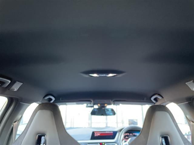 1シリーズ M135i xDrive 10インチiDriveナビ/前後ドラレコ/ヘッドアップディスプレイ/ブラインドスポットモニター/アクティブクルーズコントロール/ワイヤレス充電/バックカメラ/シートヒーター/スペアキー/禁煙車/保証書(28枚目)