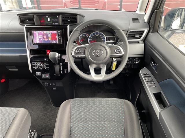 ルーミー カスタムＧ　純正メモリナビ／ＴＶ／バックカメラ／ビルトインＥＴＣ／追従式クルーズコントロール／両側パワースライドドア／シートヒーター／純正１４インチＡＷ／ブレーキホールド／電子制御パーキング／禁煙車（10枚目）