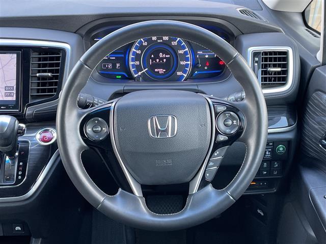 オデッセイハイブリッド ハイブリッドアブソルート・ホンダセンシングＥＸパック　純正８インチナビ／純正フリップダウンモニター／デジタルインナーミラー型前後ドラレコ／ブインドスポットモニター／フルセグＴＶ／バックカメラ／追従式クルーズコントロール／ビルトインＥＴＣ／大型アームレスト（13枚目）