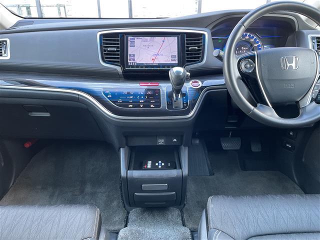 オデッセイハイブリッド ハイブリッドアブソルート・ホンダセンシングＥＸパック　純正８インチナビ／純正フリップダウンモニター／デジタルインナーミラー型前後ドラレコ／ブインドスポットモニター／フルセグＴＶ／バックカメラ／追従式クルーズコントロール／ビルトインＥＴＣ／大型アームレスト（14枚目）