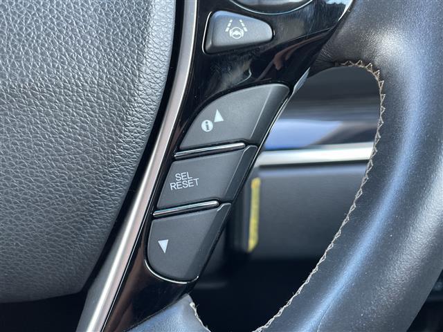 オデッセイハイブリッド ハイブリッドアブソルート・ホンダセンシングＥＸパック　純正８インチナビ／純正フリップダウンモニター／デジタルインナーミラー型前後ドラレコ／ブインドスポットモニター／フルセグＴＶ／バックカメラ／追従式クルーズコントロール／ビルトインＥＴＣ／大型アームレスト（18枚目）