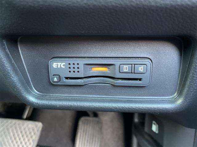 オデッセイハイブリッド ハイブリッドアブソルート・ホンダセンシングＥＸパック　純正８インチナビ／純正フリップダウンモニター／デジタルインナーミラー型前後ドラレコ／ブインドスポットモニター／フルセグＴＶ／バックカメラ／追従式クルーズコントロール／ビルトインＥＴＣ／大型アームレスト（19枚目）