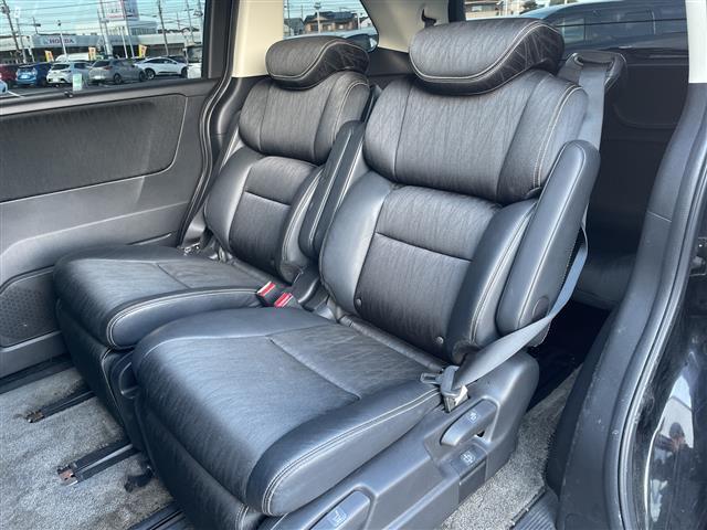 オデッセイハイブリッド ハイブリッドアブソルート・ホンダセンシングＥＸパック　純正８インチナビ／純正フリップダウンモニター／デジタルインナーミラー型前後ドラレコ／ブインドスポットモニター／フルセグＴＶ／バックカメラ／追従式クルーズコントロール／ビルトインＥＴＣ／大型アームレスト（26枚目）