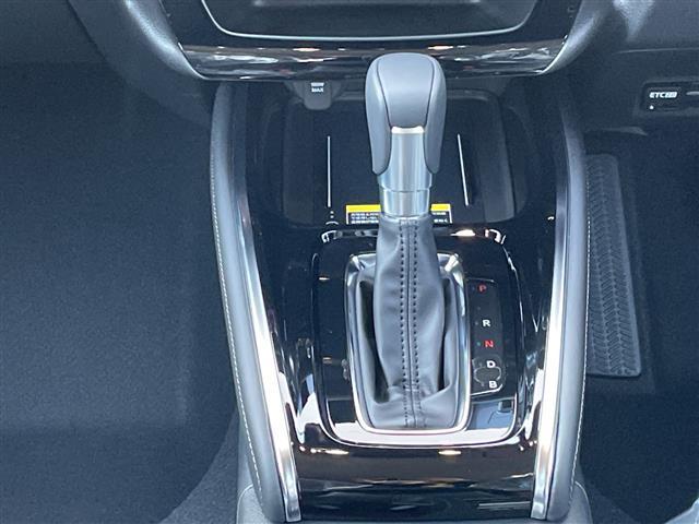 ヴェゼル e:HEV Z 登録済未使用車/純正9インチコネクトナビ/電動リアゲート/レーダークルーズコントロール/バックカメラ/ハーフレザーシート/シートヒーター/コーナーセンサー/ワイヤレス充電/LEDヘッドライト/ETC(7枚目)