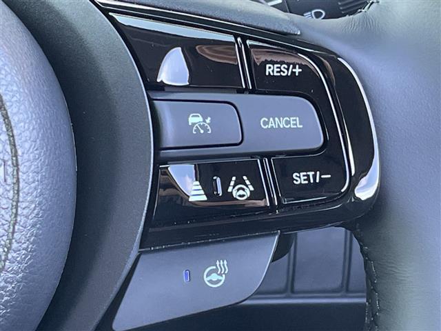 ヴェゼル e:HEV Z 登録済未使用車/純正9インチコネクトナビ/電動リアゲート/レーダークルーズコントロール/バックカメラ/ハーフレザーシート/シートヒーター/コーナーセンサー/ワイヤレス充電/LEDヘッドライト/ETC(12枚目)