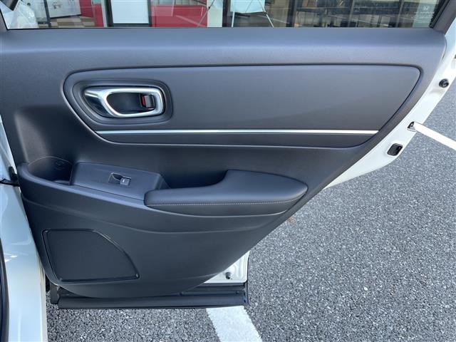 ヴェゼル e:HEV Z 登録済未使用車/純正9インチコネクトナビ/電動リアゲート/レーダークルーズコントロール/バックカメラ/ハーフレザーシート/シートヒーター/コーナーセンサー/ワイヤレス充電/LEDヘッドライト/ETC(32枚目)