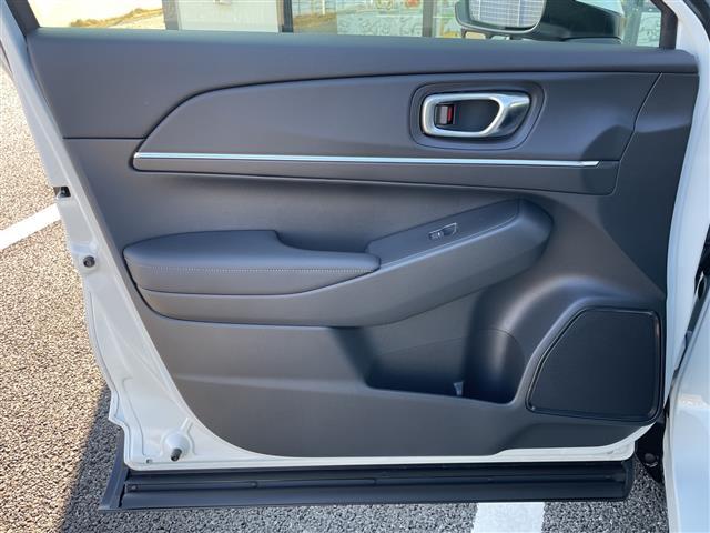 ヴェゼル e:HEV Z 登録済未使用車/純正9インチコネクトナビ/電動リアゲート/レーダークルーズコントロール/バックカメラ/ハーフレザーシート/シートヒーター/コーナーセンサー/ワイヤレス充電/LEDヘッドライト/ETC(33枚目)