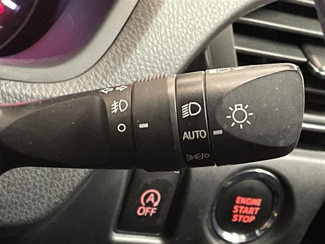 ヴォクシー ＺＳ　煌ＩＩＩ　純正８インチナビ／後席モニター／両側電動スライドドア／衝突軽減／クルーズコントロール／ハーフレザーシート／ビルトインＥＴＣ／ドライブレコーダー前後／純正１６インチアルミホイール／ＬＥＤヘッドライト（15枚目）