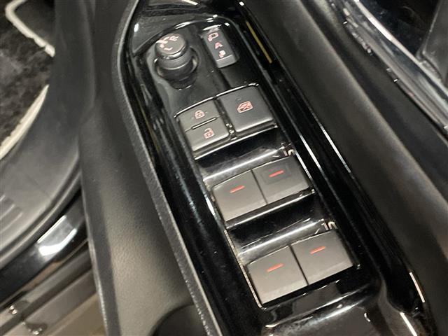 ヴォクシー ＺＳ　煌ＩＩＩ　純正８インチナビ／後席モニター／両側電動スライドドア／衝突軽減／クルーズコントロール／ハーフレザーシート／ビルトインＥＴＣ／ドライブレコーダー前後／純正１６インチアルミホイール／ＬＥＤヘッドライト（18枚目）