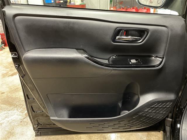 ヴォクシー ＺＳ　煌ＩＩＩ　純正８インチナビ／後席モニター／両側電動スライドドア／衝突軽減／クルーズコントロール／ハーフレザーシート／ビルトインＥＴＣ／ドライブレコーダー前後／純正１６インチアルミホイール／ＬＥＤヘッドライト（27枚目）