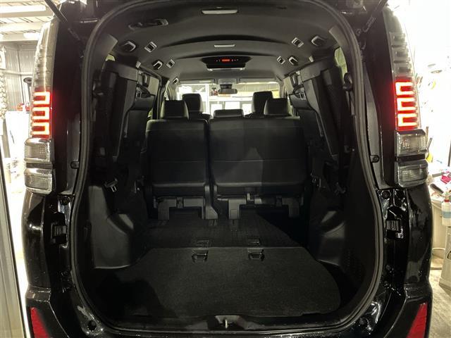 ヴォクシー ＺＳ　煌ＩＩＩ　純正８インチナビ／後席モニター／両側電動スライドドア／衝突軽減／クルーズコントロール／ハーフレザーシート／ビルトインＥＴＣ／ドライブレコーダー前後／純正１６インチアルミホイール／ＬＥＤヘッドライト（30枚目）