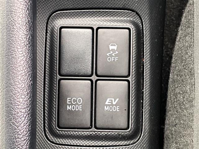 アクア Ｓ　純正ＳＤナビ／ＴＶ／Ｂｌｕｅｔｏｏｔｈ／バックカメラ／ドライブレコーダー／ビルトインＥＴＣ／ＨＩＤヘッドライト／横滑り防止装置／シートリフター／プッシュスタート／ウィンカーミラー／純正フロアマット（8枚目）