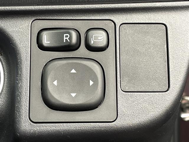 アクア Ｓ　純正ＳＤナビ／ＴＶ／Ｂｌｕｅｔｏｏｔｈ／バックカメラ／ドライブレコーダー／ビルトインＥＴＣ／ＨＩＤヘッドライト／横滑り防止装置／シートリフター／プッシュスタート／ウィンカーミラー／純正フロアマット（10枚目）