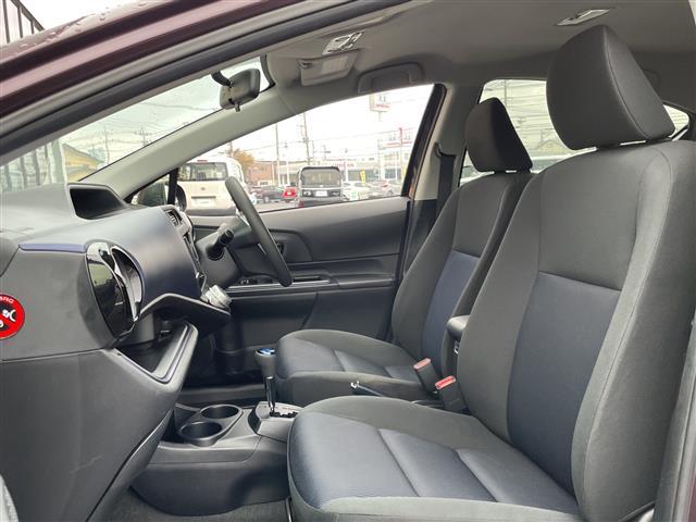 アクア Ｓ　純正ＳＤナビ／ＴＶ／Ｂｌｕｅｔｏｏｔｈ／バックカメラ／ドライブレコーダー／ビルトインＥＴＣ／ＨＩＤヘッドライト／横滑り防止装置／シートリフター／プッシュスタート／ウィンカーミラー／純正フロアマット（25枚目）