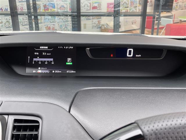 セレナ ハイウェイスターG 純正9インチナビ/フリップダウンモニター/両側電動スライドドア/アラウンドビューモニター/クルーズコントロール/ドライブレコーダー前後/ビルトインETC/車高調/柿本マフラー/社外グリル/ツイーター(18枚目)