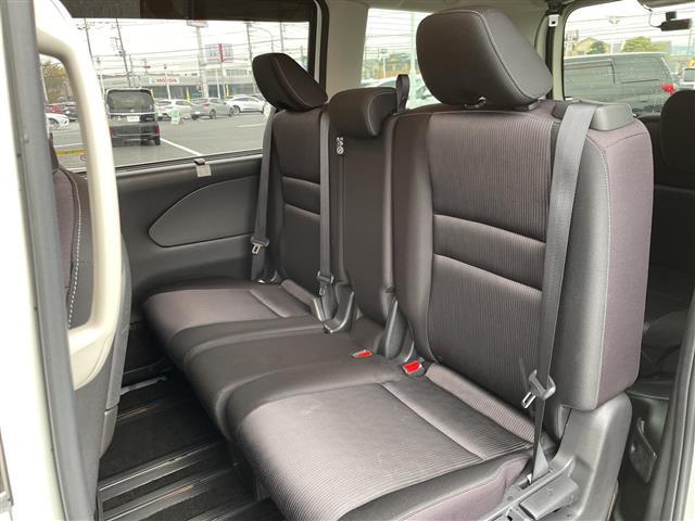 セレナ ハイウェイスターG 純正9インチナビ/フリップダウンモニター/両側電動スライドドア/アラウンドビューモニター/クルーズコントロール/ドライブレコーダー前後/ビルトインETC/車高調/柿本マフラー/社外グリル/ツイーター(21枚目)