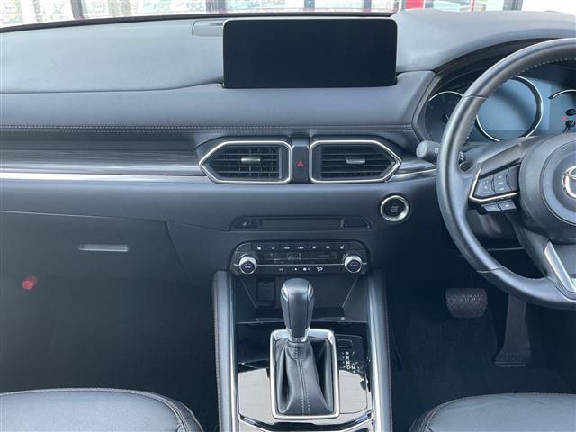 ＣＸ－５ ＸＤ　Ｌパッケージ　ＢＯＳＥサウンドシステム／ヘッドアップディスプレイ／電動リアゲート／純正１０インチナビ／ワイヤレス充電／全方位カメラ／フルセグＴＶ／ＣＤ／ＤＶＤ／コーナーセンサー／レザーシート／全席シートヒーター（14枚目）