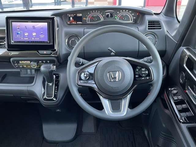 Ｎ－ＢＯＸカスタム Ｇ・ＥＸホンダセンシング　ＳＤナビ／フルセグＴＶ／バックカメラ／大型ルーフコンソール／ドライブレコーダー３６０／ホンダセンシング／ビルトインＥＴＣ／リアサンシェード／純正１４インチアルミホイール／ＬＥＤヘッドライト／スペアキー（13枚目）