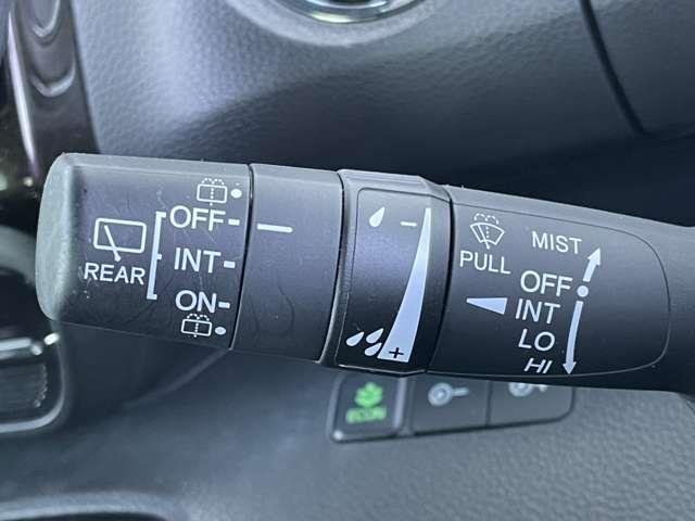 Ｎ－ＢＯＸカスタム Ｇ・ＥＸホンダセンシング　ＳＤナビ／フルセグＴＶ／バックカメラ／大型ルーフコンソール／ドライブレコーダー３６０／ホンダセンシング／ビルトインＥＴＣ／リアサンシェード／純正１４インチアルミホイール／ＬＥＤヘッドライト／スペアキー（18枚目）